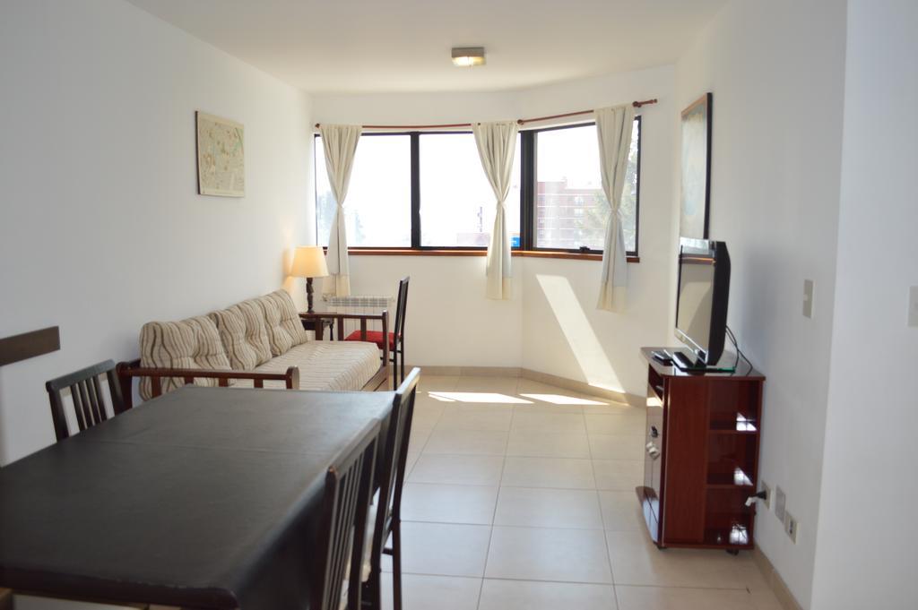 Apartamentos Cardinal Bariloche الغرفة الصورة