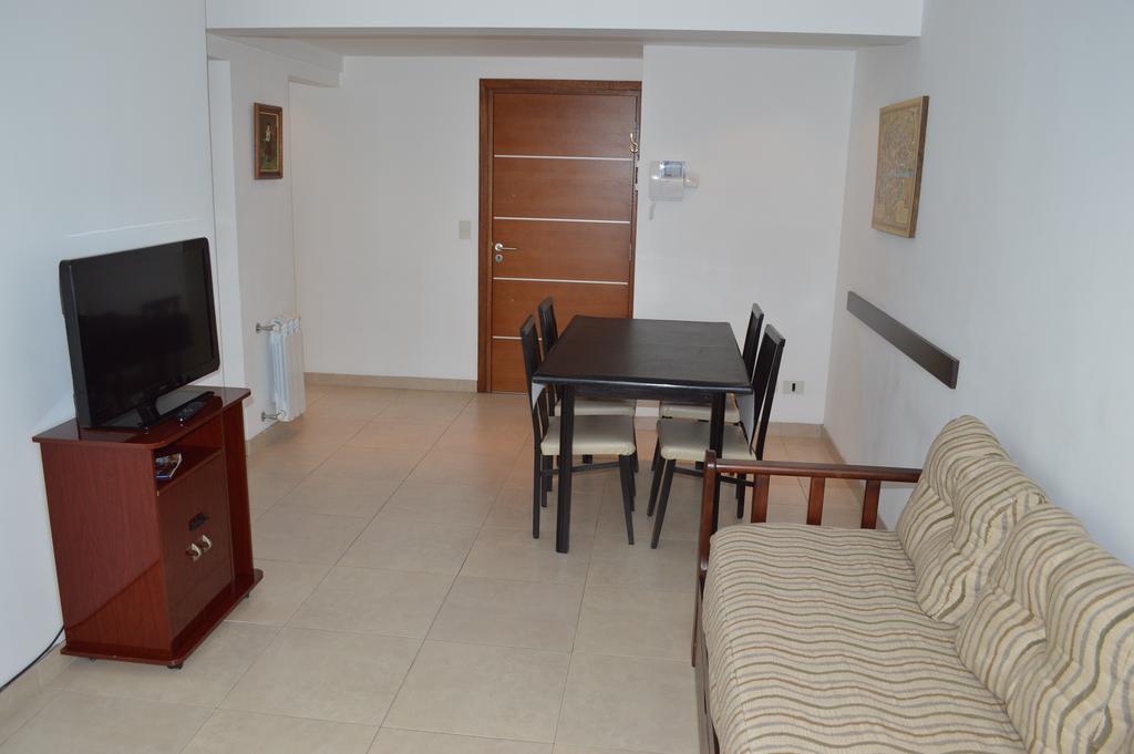 Apartamentos Cardinal Bariloche الغرفة الصورة