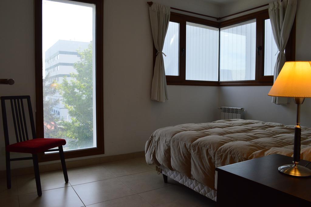Apartamentos Cardinal Bariloche الغرفة الصورة